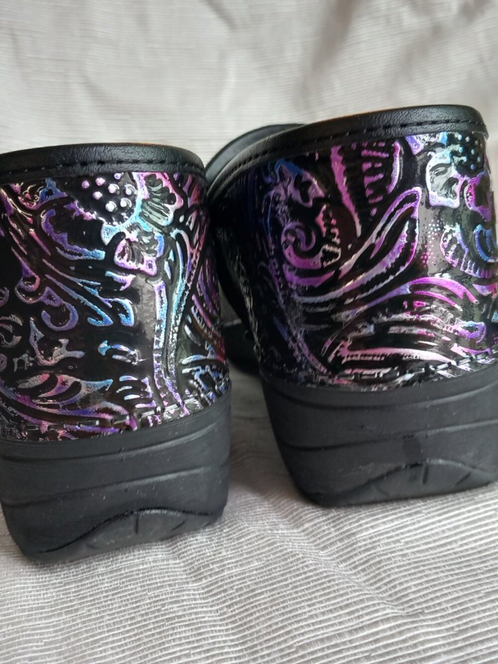 Dansko Pro XP2.0 Engraved Floral Patent Leather Clogs - Size 39 - Picture 7 of 10